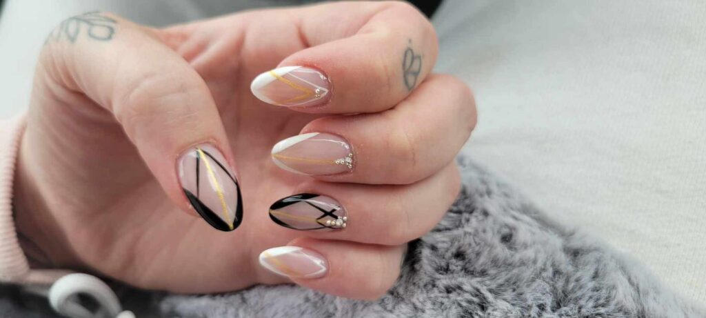 Elegant Diamond Manicure Gold Nails Boutique, Collingwood
