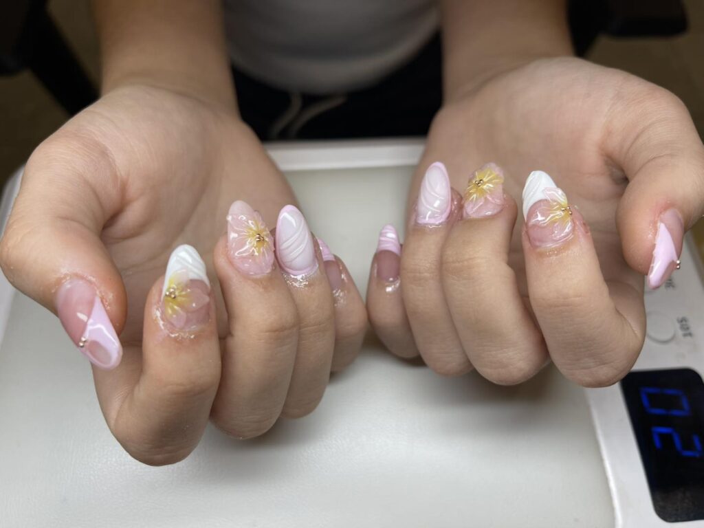 Elegant Diamond Manicure Gold Nails Boutique, Collingwood